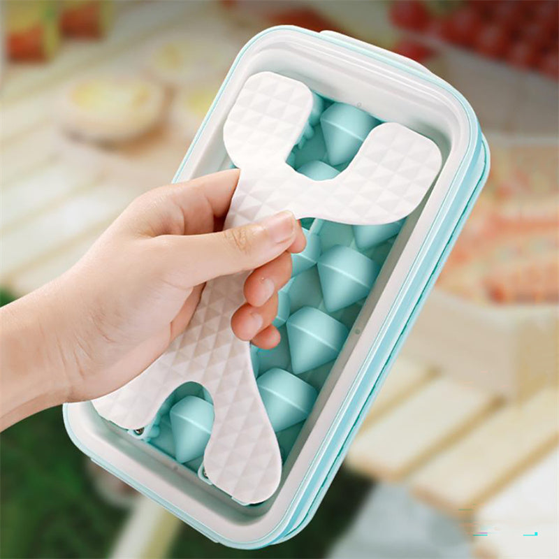 2-in-1 Silicone Ice Ball Mold & Water Bottle - Portable Ice Maker